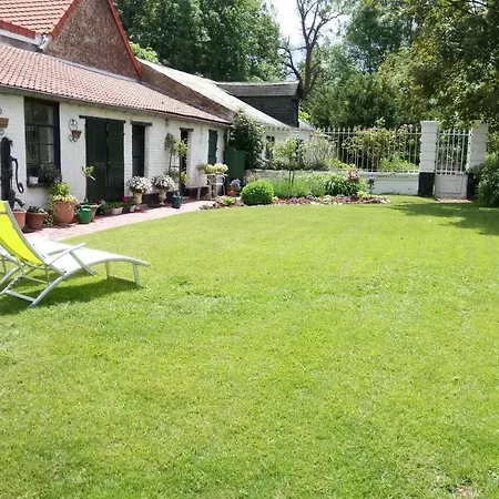 La Reverie Bed & Breakfast 2*